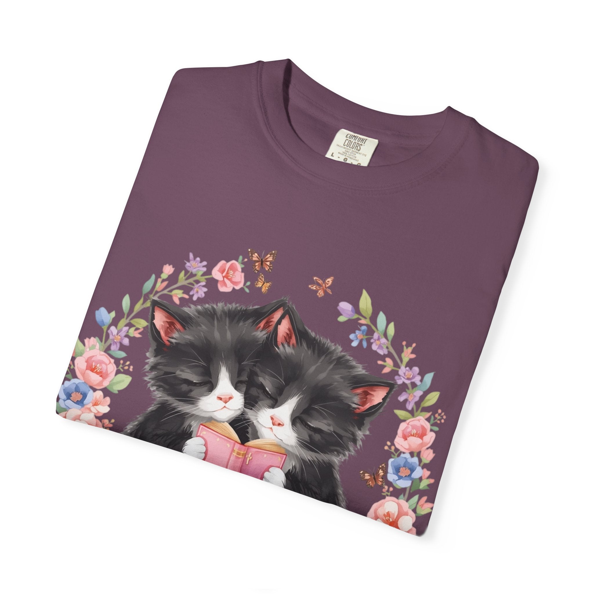 T-Shirt — Cute Kittens Holding Gift Floral Wreath Tee