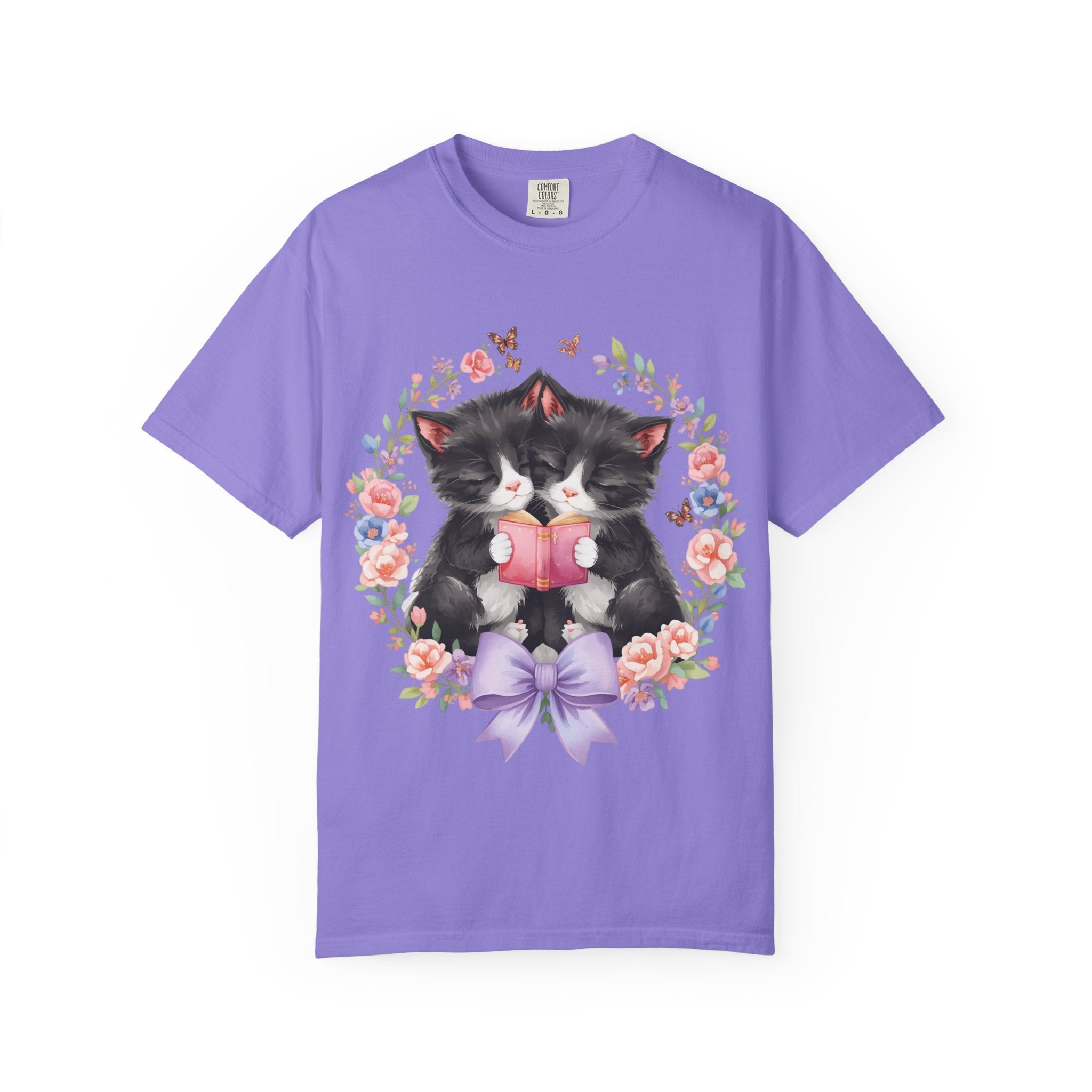 T-Shirt — Cute Kittens Holding Gift Floral Wreath Tee