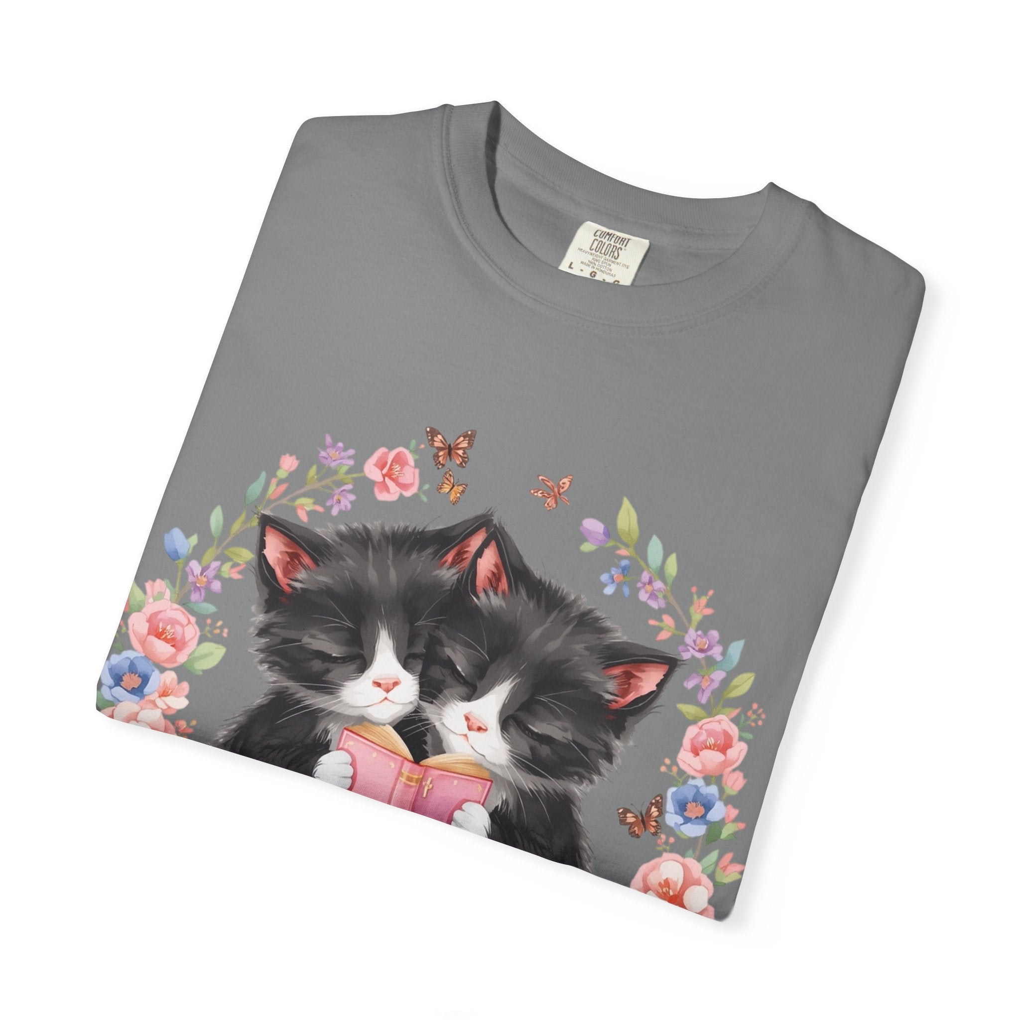 T-Shirt — Cute Kittens Holding Gift Floral Wreath Tee