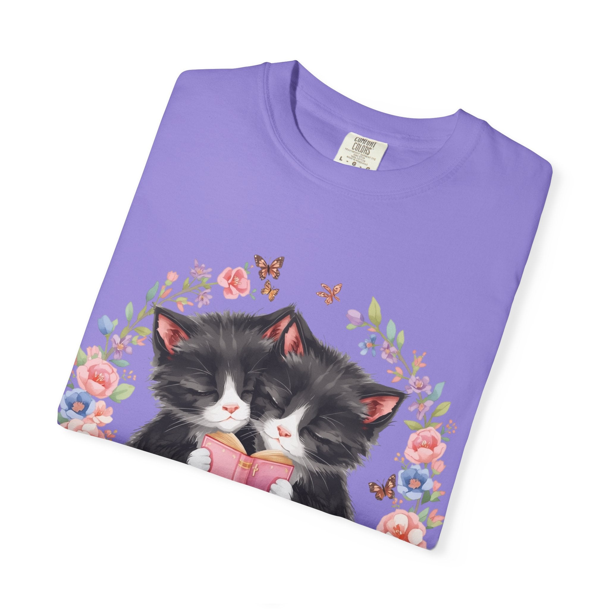 T-Shirt — Cute Kittens Holding Gift Floral Wreath Tee